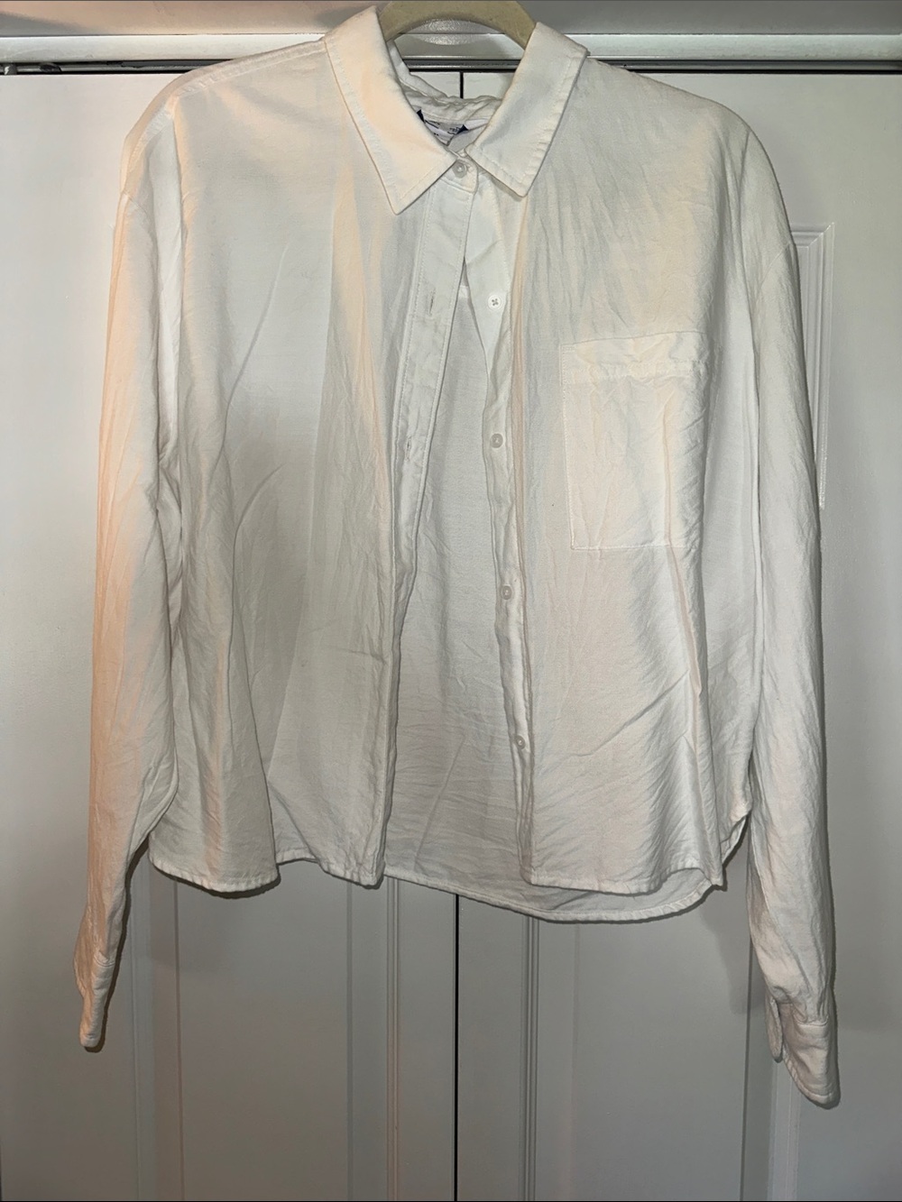 Old Navy cropped White Women's Button-Down Shirt